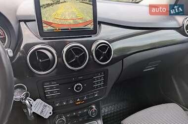 Хэтчбек Mercedes-Benz B-Class 2016 в 
