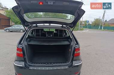 Хэтчбек Mercedes-Benz B-Class 2009 в 