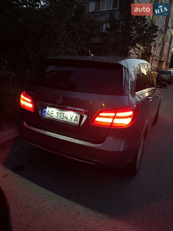 Хэтчбек Mercedes-Benz B-Class 2016 в Днепре