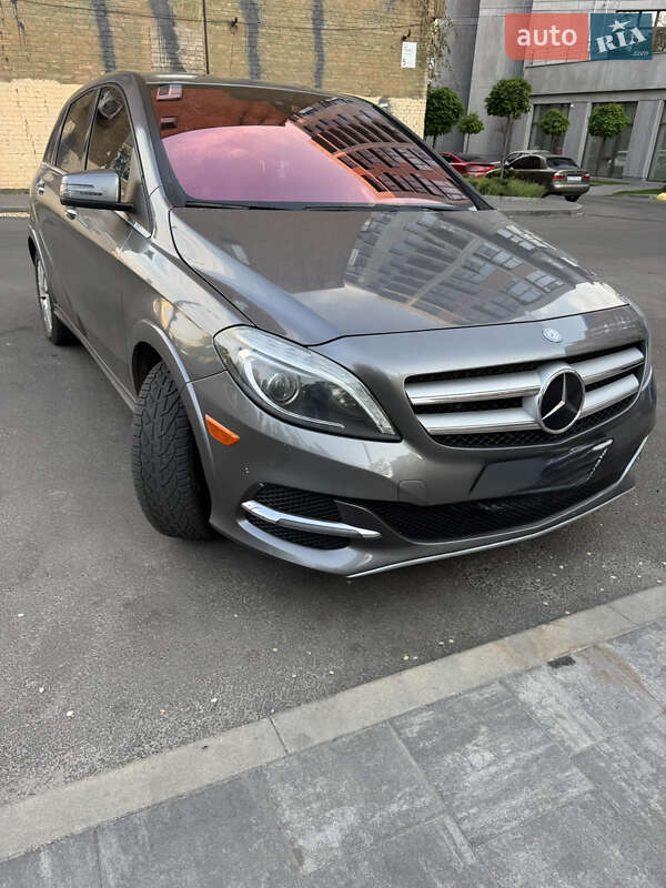 Хэтчбек Mercedes-Benz B-Class 2016 в Днепре