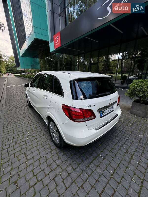 Хэтчбек Mercedes-Benz B-Class 2015 в Львове