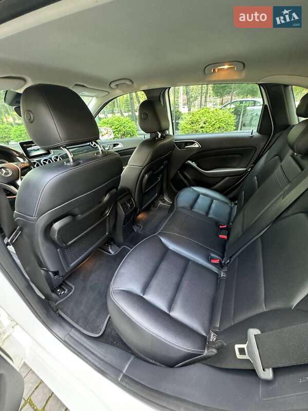 Хэтчбек Mercedes-Benz B-Class 2015 в Львове