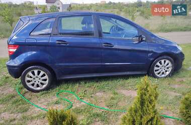 Хэтчбек Mercedes-Benz B-Class 2005 в 