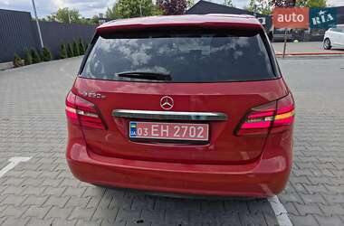 Хэтчбек Mercedes-Benz B-Class 2016 в 