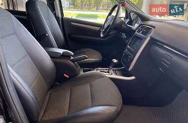 Хетчбек Mercedes-Benz B-Class 2010 в 