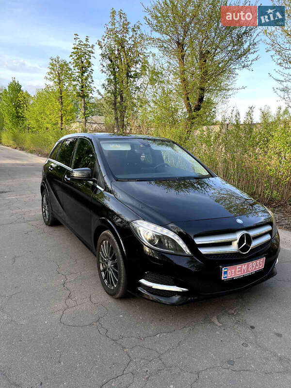 Хэтчбек Mercedes-Benz B-Class 2016 в 