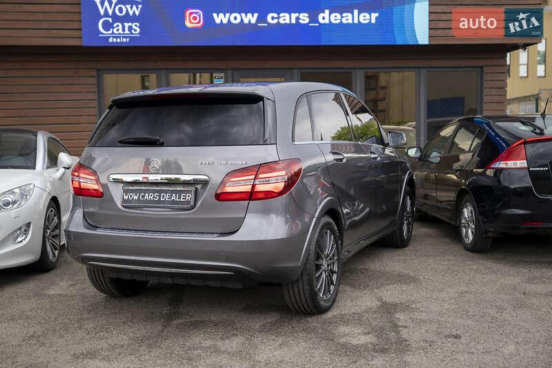 Хэтчбек Mercedes-Benz B-Class 2015 в Киеве