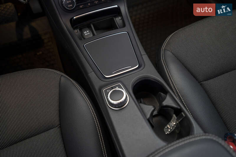 Хэтчбек Mercedes-Benz B-Class 2015 в Киеве