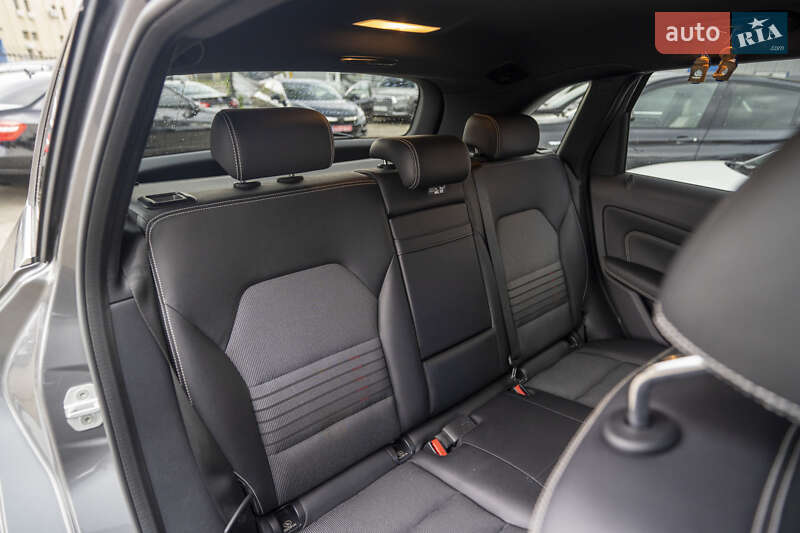 Хэтчбек Mercedes-Benz B-Class 2015 в Киеве