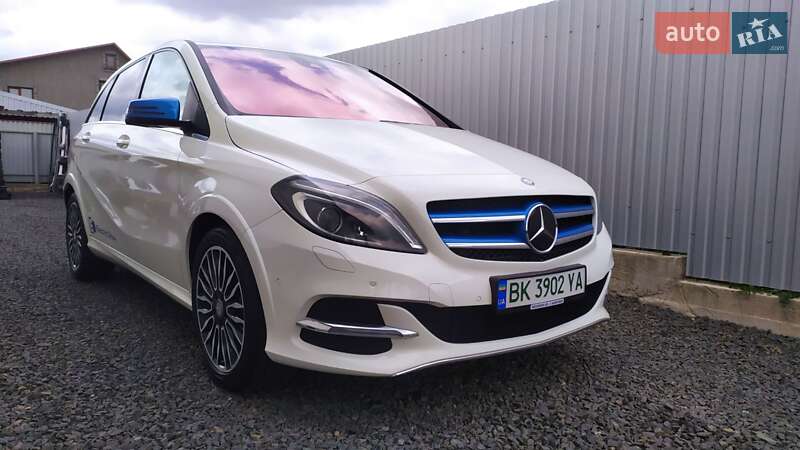 Mercedes-Benz B-Class 2015