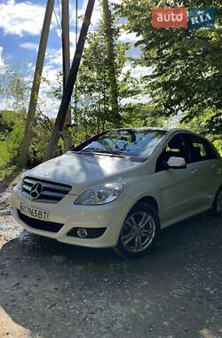 Хетчбек Mercedes-Benz B-Class 2011 в Івано-Франківську