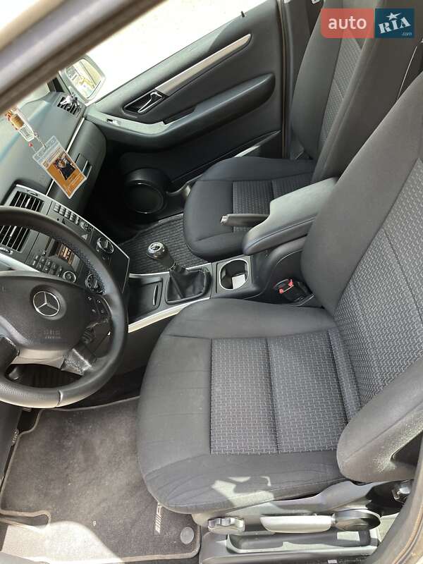 Хетчбек Mercedes-Benz B-Class 2011 в Івано-Франківську