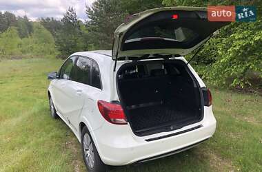 Хэтчбек Mercedes-Benz B-Class 2017 в 