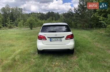 Хэтчбек Mercedes-Benz B-Class 2017 в 
