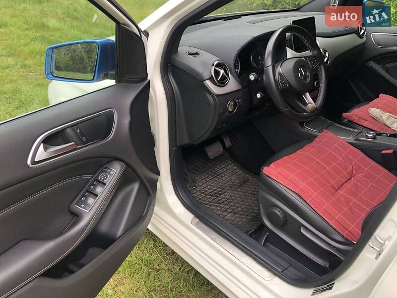 Хэтчбек Mercedes-Benz B-Class 2017 в Камне-Каширском