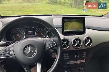 Хэтчбек Mercedes-Benz B-Class 2017 в 