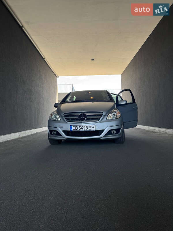 Хэтчбек Mercedes-Benz B-Class 2009 в Чернигове фото 2 Хэтчбек Mercedes-Benz B-Class 2009 в Чернигове