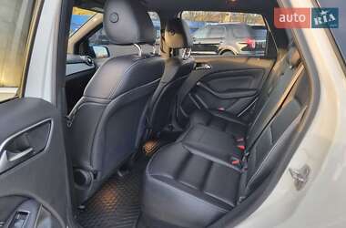 Хетчбек Mercedes-Benz B-Class 2015 в 