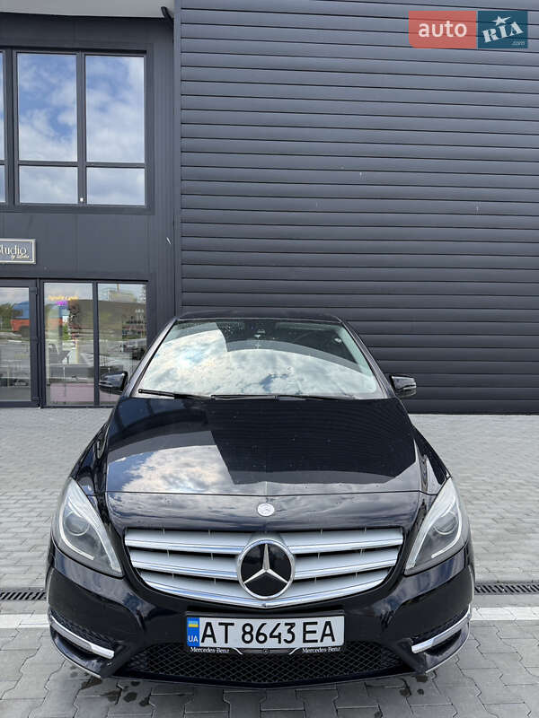 Хетчбек Mercedes-Benz B-Class 2013 в Снятині