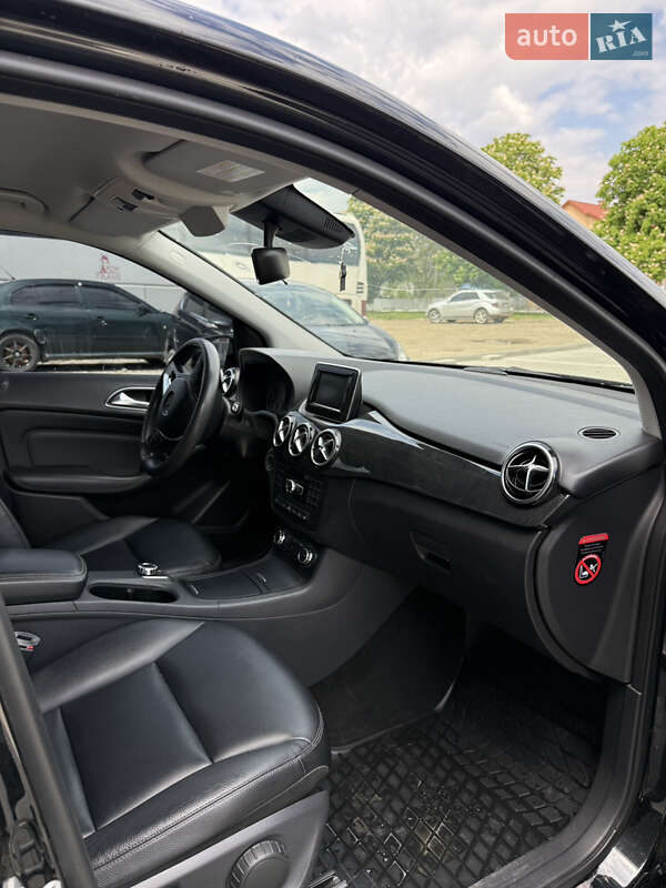 Хетчбек Mercedes-Benz B-Class 2013 в Снятині