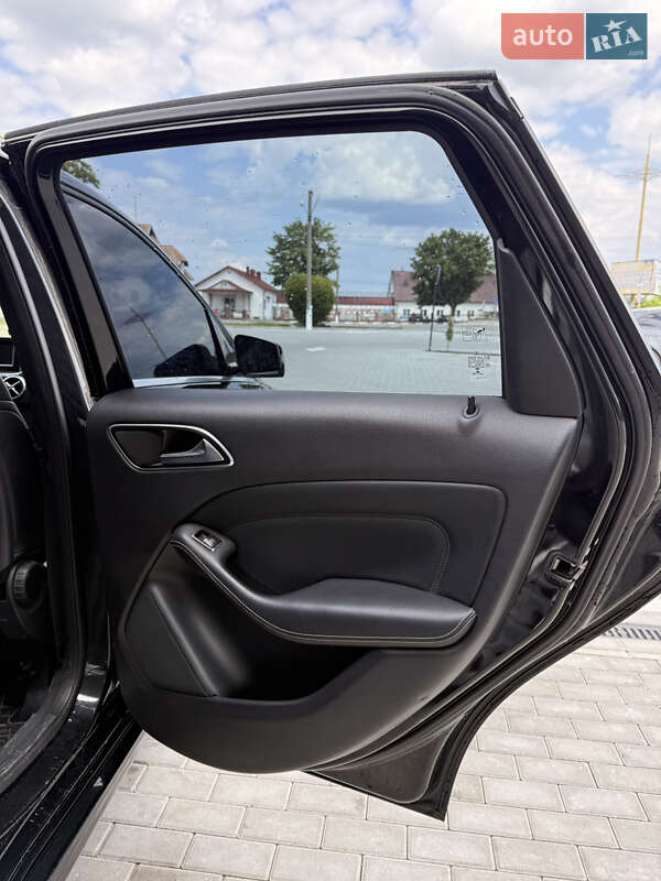 Хетчбек Mercedes-Benz B-Class 2013 в Снятині