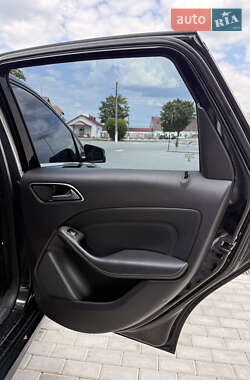 Хетчбек Mercedes-Benz B-Class 2013 в 