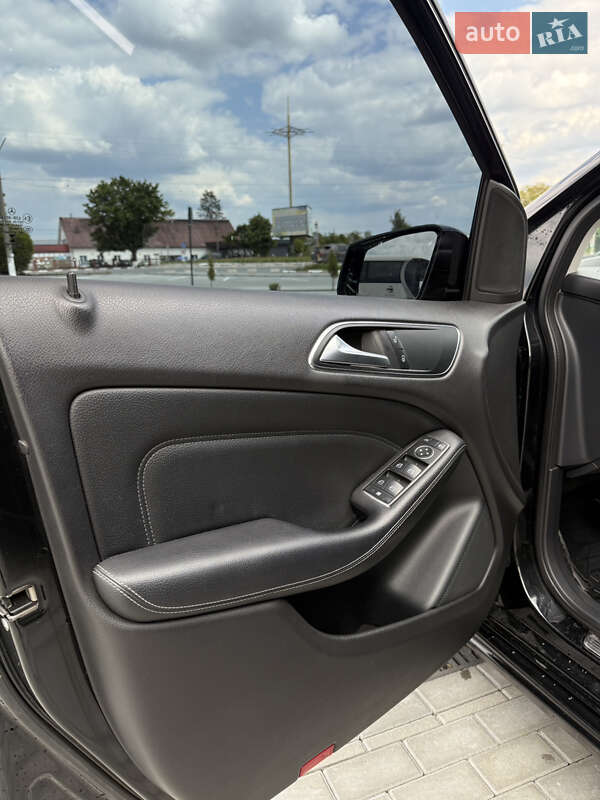 Хетчбек Mercedes-Benz B-Class 2013 в Снятині