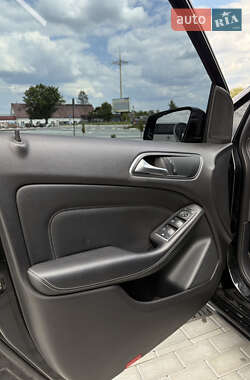 Хетчбек Mercedes-Benz B-Class 2013 в 