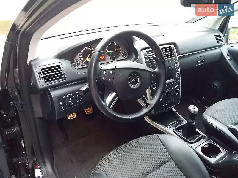 Хэтчбек Mercedes-Benz B-Class 2011 в Буче