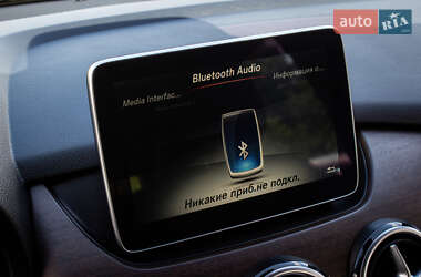 Хэтчбек Mercedes-Benz B-Class 2016 в 