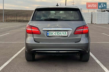 Хетчбек Mercedes-Benz B-Class 2017 в 