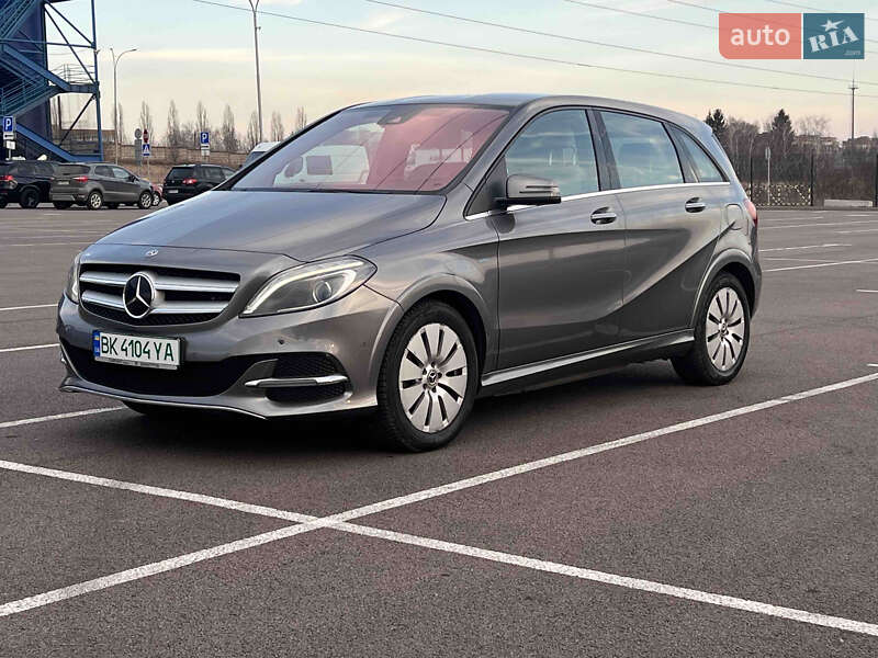 Хетчбек Mercedes-Benz B-Class 2017 в Рівному