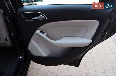 Хетчбек Mercedes-Benz B-Class 2016 в 