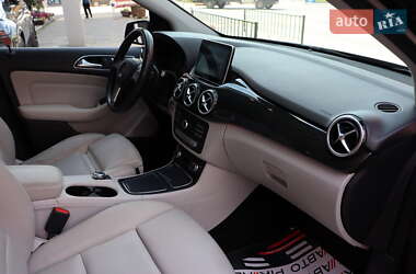 Хетчбек Mercedes-Benz B-Class 2016 в 