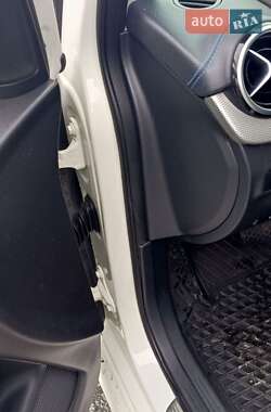 Хэтчбек Mercedes-Benz B-Class 2015 в 