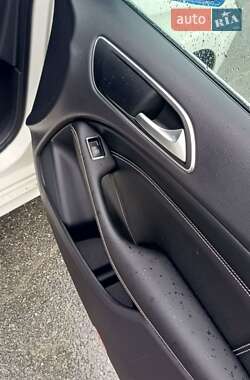 Хэтчбек Mercedes-Benz B-Class 2015 в 