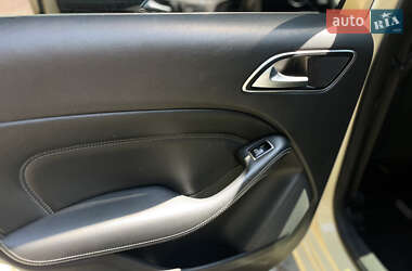 Хэтчбек Mercedes-Benz B-Class 2014 в 