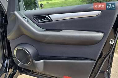 Хетчбек Mercedes-Benz B-Class 2011 в 