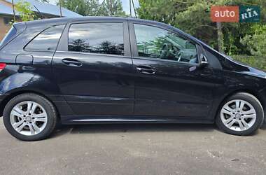 Хетчбек Mercedes-Benz B-Class 2011 в 