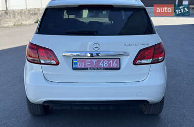 Хэтчбек Mercedes-Benz B-Class 2015 в 