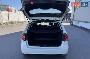 Хэтчбек Mercedes-Benz B-Class 2015 в 