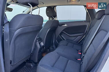 Хэтчбек Mercedes-Benz B-Class 2015 в 
