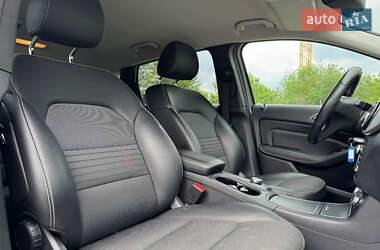Хэтчбек Mercedes-Benz B-Class 2015 в 
