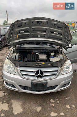 Хэтчбек Mercedes-Benz B-Class 2010 в 