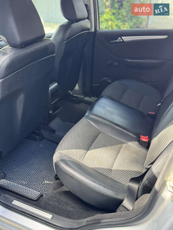 Хетчбек Mercedes-Benz B-Class 2008 в Чернівцях фото 10 Хетчбек Mercedes-Benz B-Class 2008 в Чернівцях