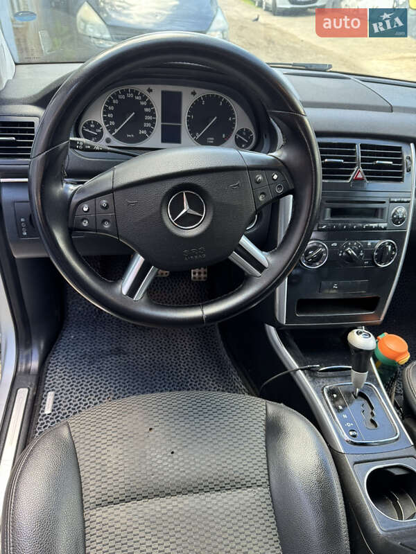 Хетчбек Mercedes-Benz B-Class 2008 в Чернівцях фото 9 Хетчбек Mercedes-Benz B-Class 2008 в Чернівцях