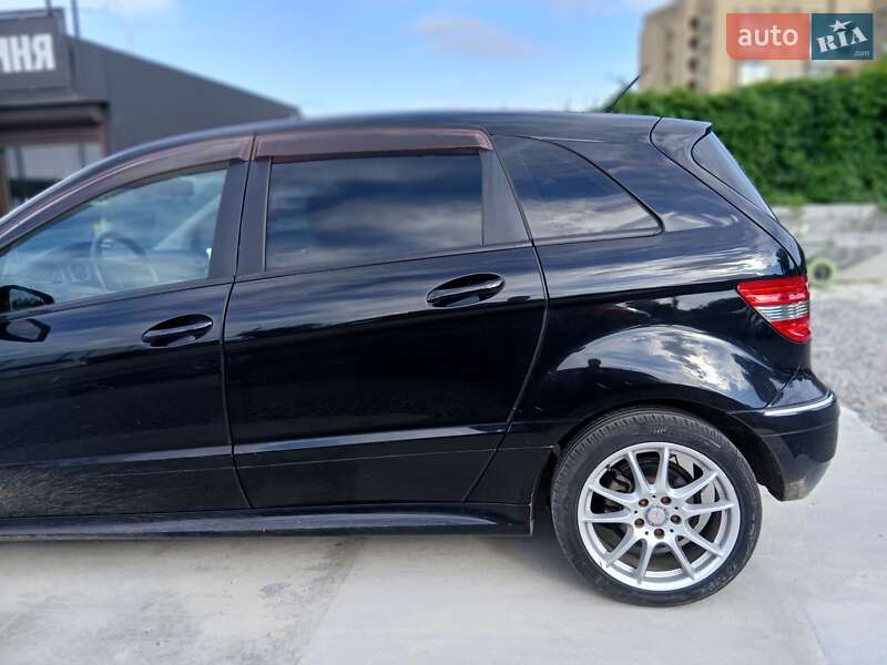Хэтчбек Mercedes-Benz B-Class 2011 в Киеве