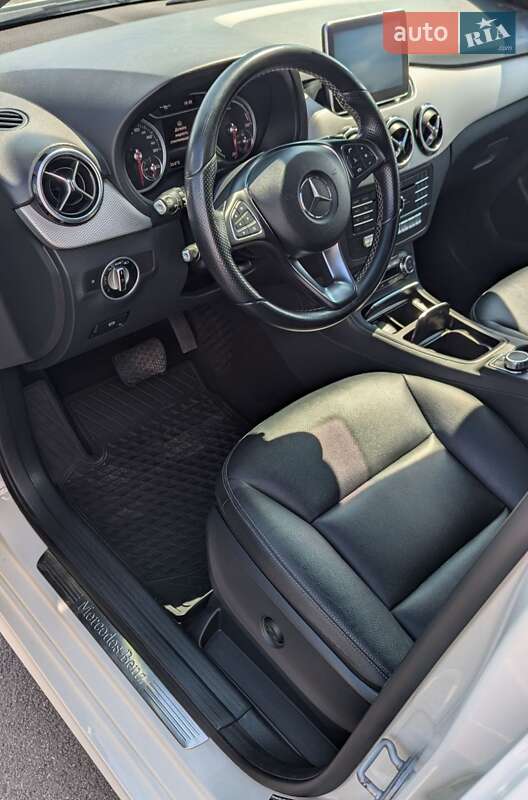 Хетчбек Mercedes-Benz B-Class 2015 в Рівному