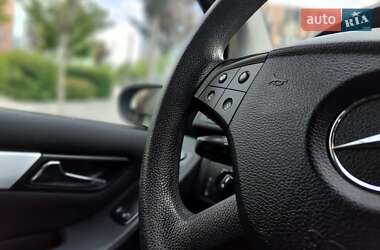 Хэтчбек Mercedes-Benz B-Class 2006 в 