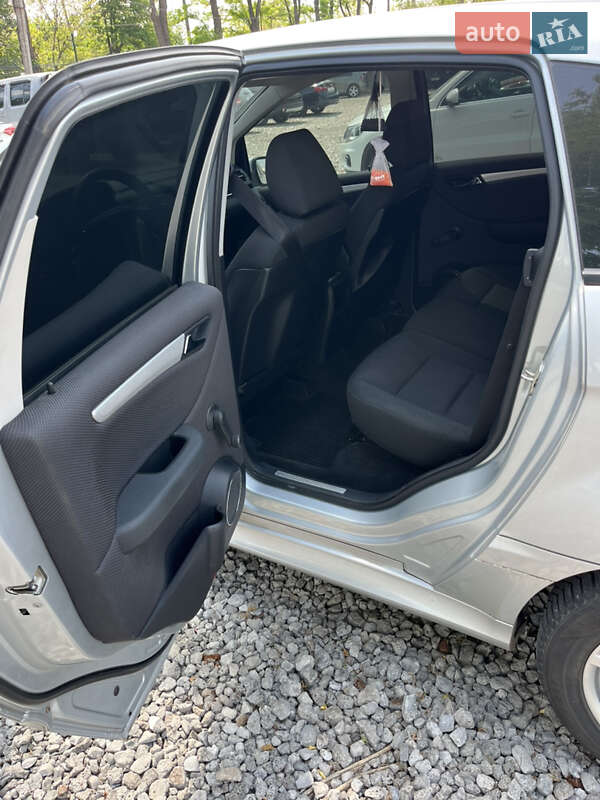 Хетчбек Mercedes-Benz B-Class 2010 в Кривому Розі